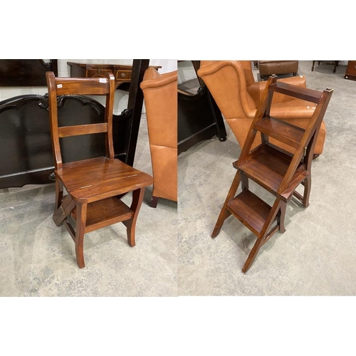 67 - Metamorphic mahogany library steps/chair (44W cm)