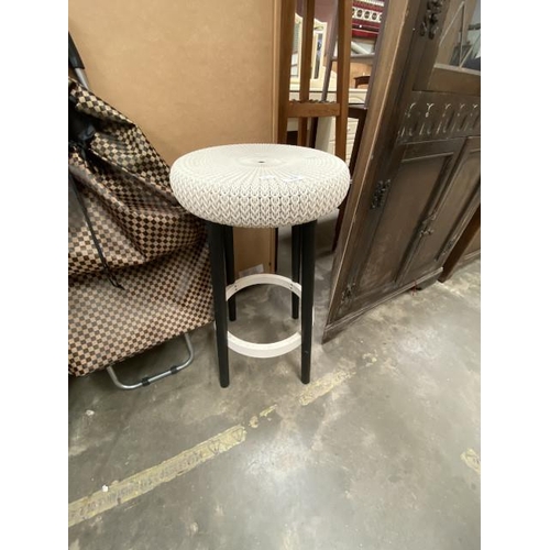 92 - Contemporary stool (66H cm)