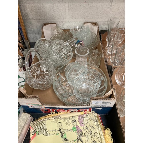 349 - Collection of mixed glassware & pottery inc. 3 pieces of Portmeirion Summer Strawberries, Carlton wa... 