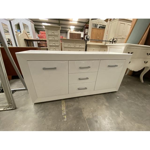 19 - White gloss sideboard (73H 152W 38D cm)