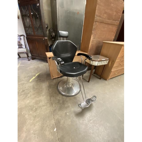 23 - Shengyu swivel barbers chair (60W cm)