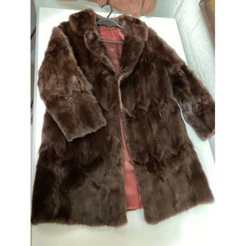 331 - 3 Ladies fur coats (no sizes) (1 in need of some repair)