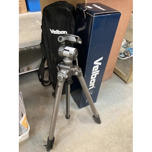 420 - Boxed Velbon Sherpa 250N tripod with case