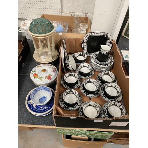 331 - 33 piece Atlas China Grimwades tea set (worn), Thomas Kinkade windchimes, collection of glassware in... 