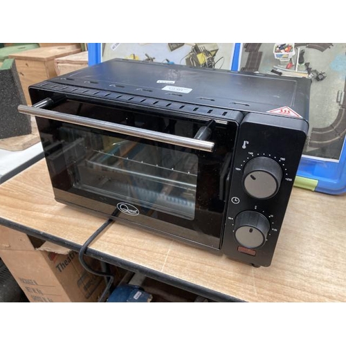 484 - Quest black mini oven JK09C