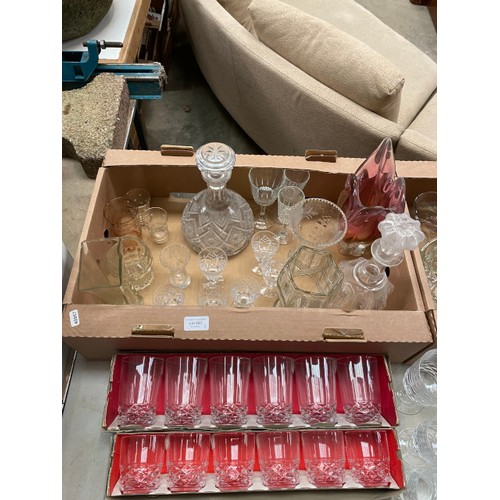 500 - 8 boxes glassware incl. Crystal d'Arques 