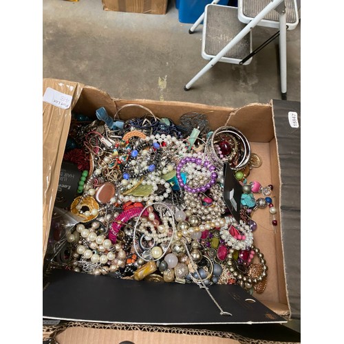 418 - 3 boxes of assorted costume jewellery etc