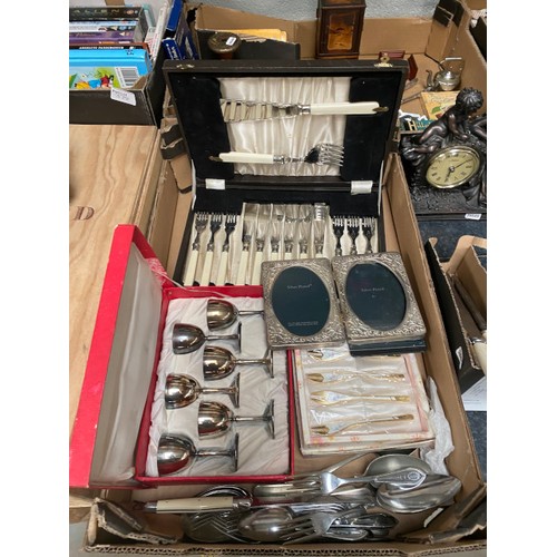 377 - Assorted collectables including plated ware, canteen of fish knives & forks, photo frames, goblets, ... 