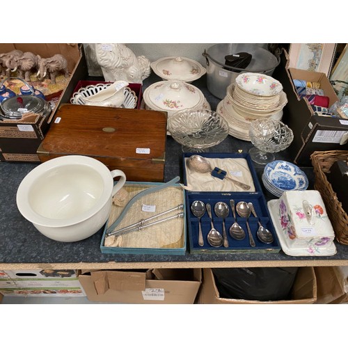 379 - Assorted collectables including Weatherby Falcon ware part dinner set, silver plate, dessert spoons,... 