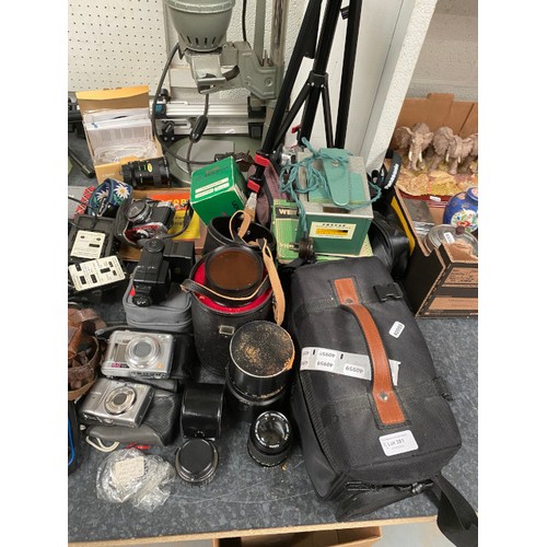 381 - Selection of cameras and photographic equipment including tripod, Photaz westbury printer, Panasonic... 