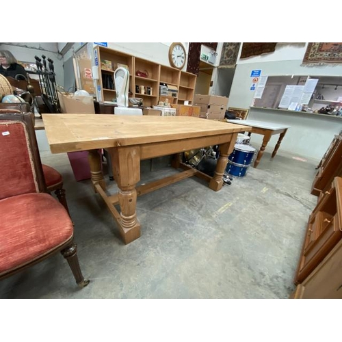 183 - Good quality pine farmhouse table 80H 185W 95D