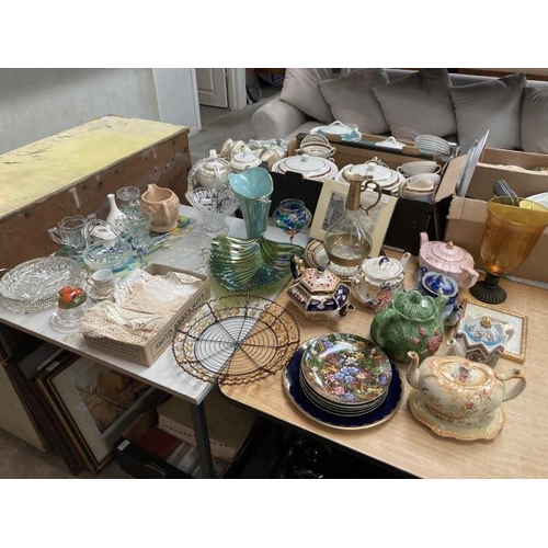 530 - Collectables incl 7 teapots, Sadler jug, Wedgewood Strawberry posy vase, Spode trinket box, glasswar... 