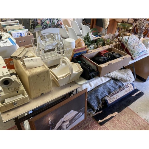 543 - Selection of collectables Inc. Atlantis sewing machine with foot pedal (as seen), rugs, pictures, va... 