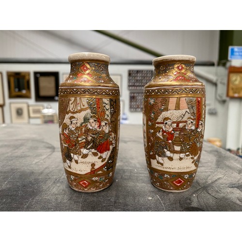 477 - Pair of Japanese satsuma vases 9.5cm high