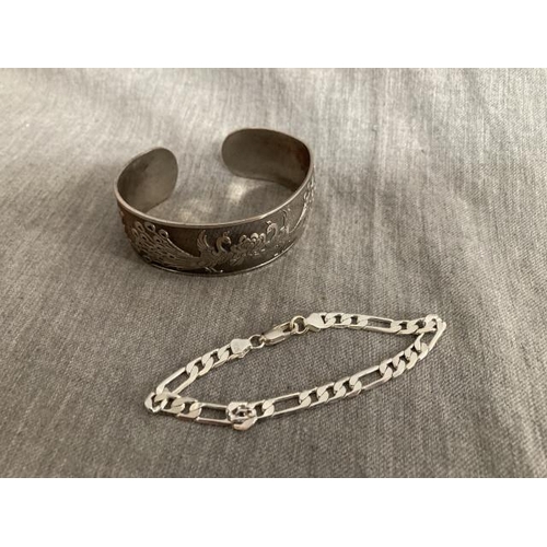 360 - Silver bracelet & a vintage white metal bangle