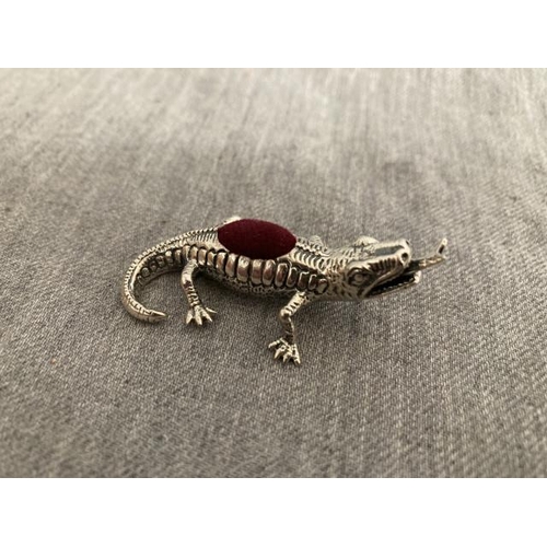 362 - Silver lizard pin cushion