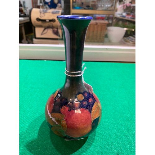 318 - Moorcroft Pomegranate vase 17cm High