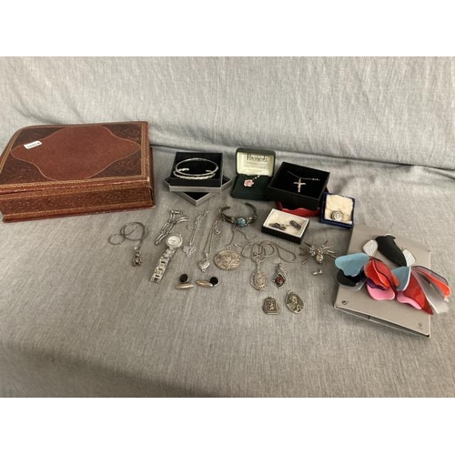 266 - Box of jewellery including silver, vintage & modern