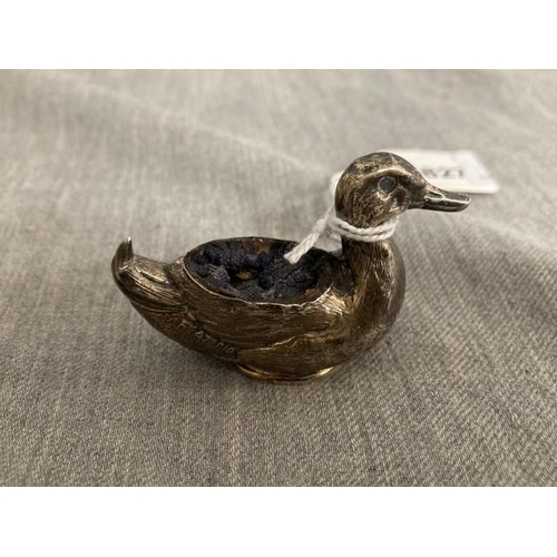 306 - Antique silver duck pin cushion (for repair)