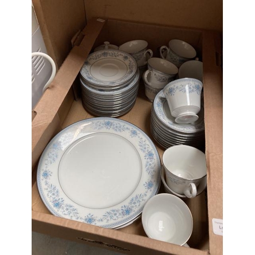 387 - 41 piece Noritake 