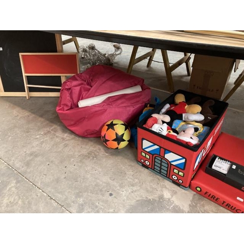 453 - Bean bag, toy box with good quality books/toys, easel & blackboard with paper etc