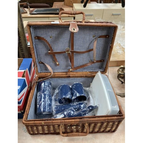 454 - Wicker picnic hamper & contents