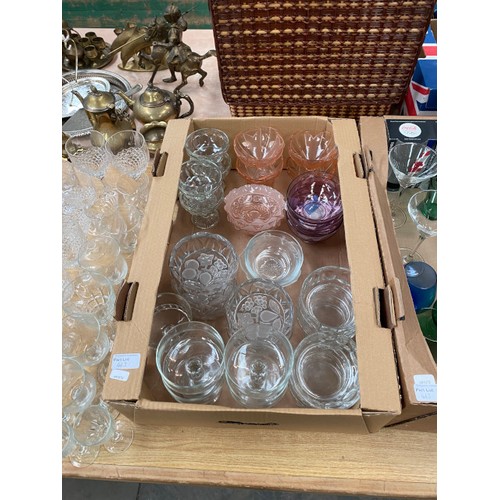 463 - Assorted glassware including Coca Cola, Martini, sundae dishes, box of stainless steel kitchenalia, ... 