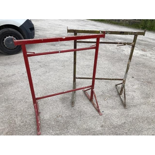 602 - 2 Metal Scaffold Stands 104H 99W