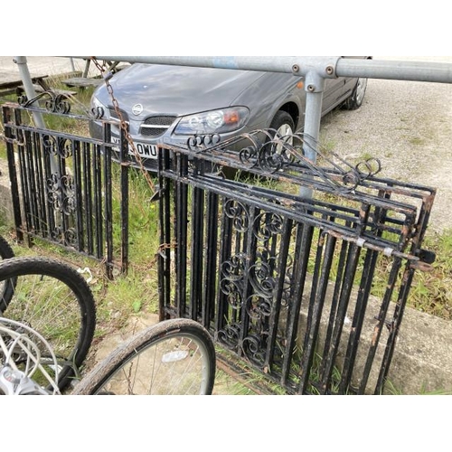 662 - 2 wrought iron gates 105H 105D and 2 pairs of wrought iron gates 104H x 202W each