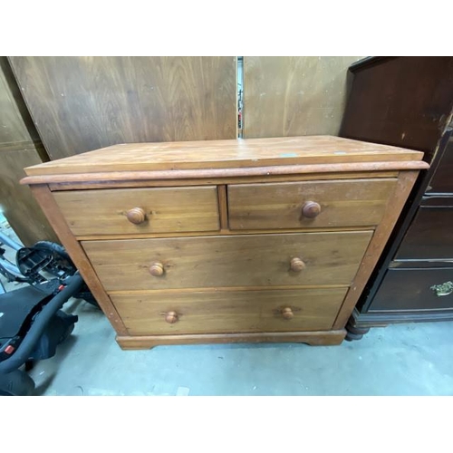 71 - Pine 2 over 2 chest of drawers 84H 100W 51D