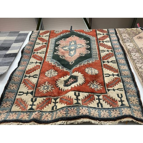 215 - Kilim carpet 215 x 148cm