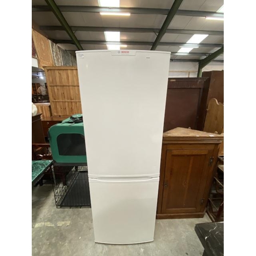 217 - Bosch fridge freezer 171H 60W 59D