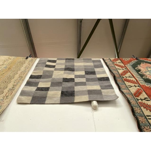 230 - Black and grey checked rug 178 x 123cm