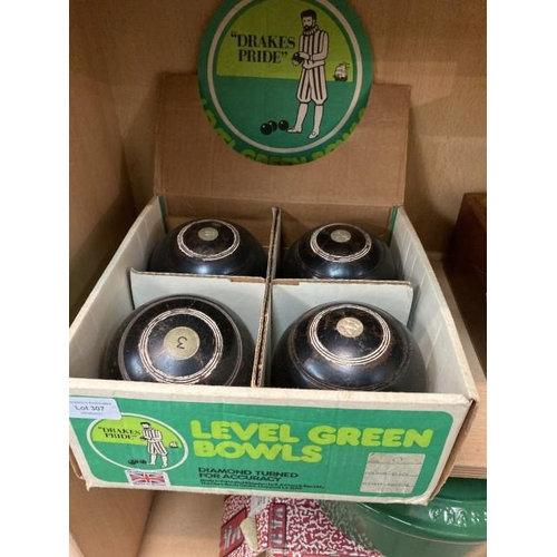 307 - Boxed Drakes Pride level green bowls (4)