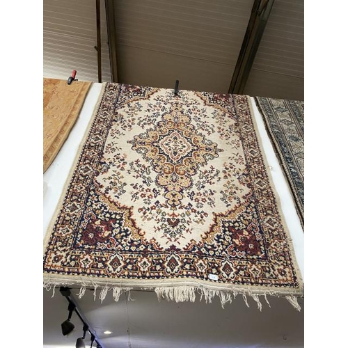 88 - Persian style rug 175 x 120cm