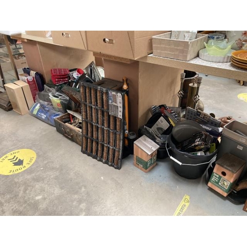 487 - Large quantity of household goods & tools incl vintage carpet sweeper, tent, tarpaulins, hosepipe, c... 