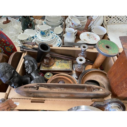 522 - 6 good boxes of treen incl, bowls, carved figures, boxes, shoe lasts, biscuit barrell etc