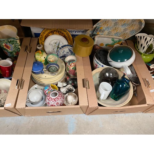 486 - 11 boxes of ceramics, collectables & tablewares incl Poole, Wedgewood, Denby, Queen Anne, Pallissey ... 