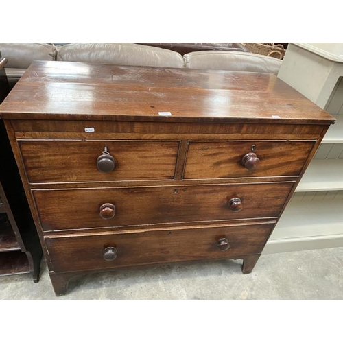 192 - Victorian mahogany chest of drawers with 1 key 100H 108W 48D