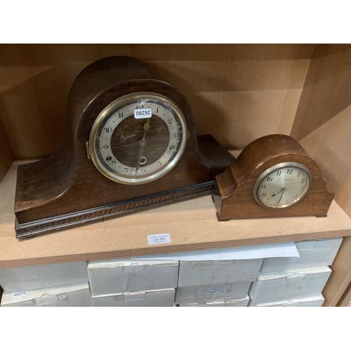 300 - Oak mantle clock with pendulum & key & mahogany F.K. Perkin & Sons Wakefield mantle clock (latter ba... 