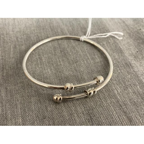 393 - Andea Jewellery London 925 silver bangle