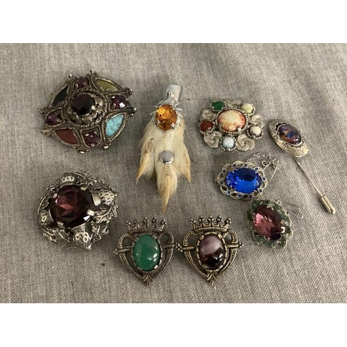 397 - 8 vintage brooches inc. Miracle, Scottish etc. & a pin