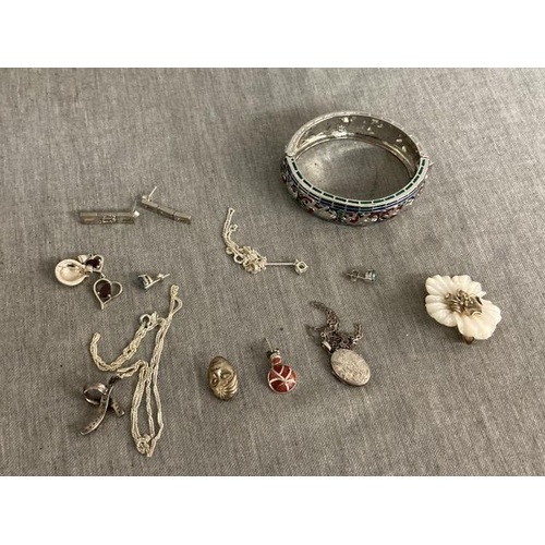 406 - Assorted silver jewellery etc