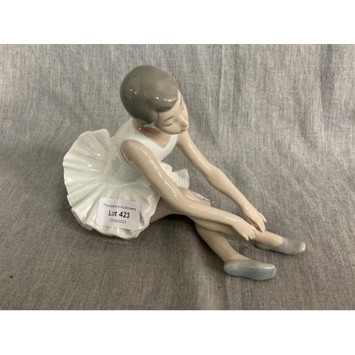 423 - Nao Ballerina figurine