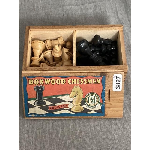 439 - Vintage French boxwood chessmen