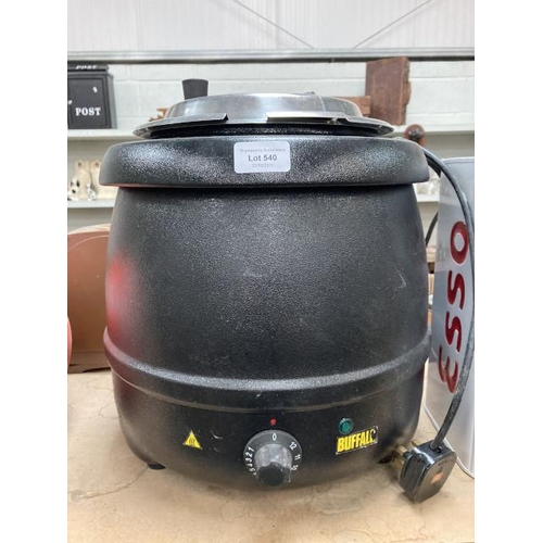 540 - Buffalo L715B soup kettle