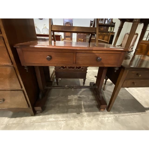 67 - Victorian mahogany 2 drawer writing desk 75H 82W 49D