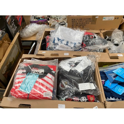 567 - Large collection of mainly events cycling jersey & short sets, single cycling jersey's, Box of Speg ... 