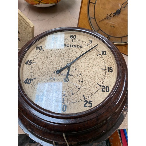 546 - 11 clocks & barometers inc. Westclox, Smiths, Metamec, Bayard etc.