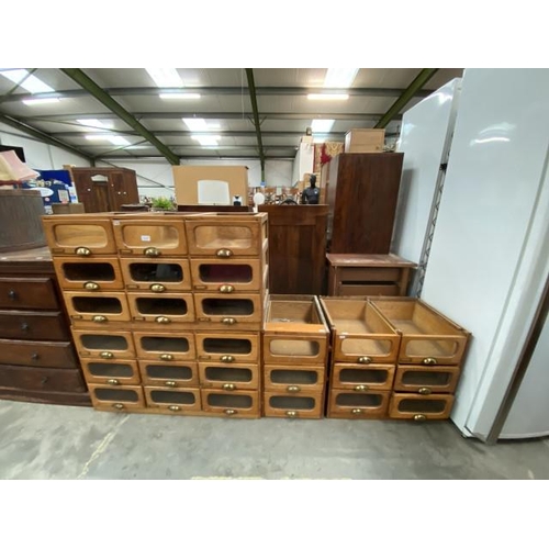 115 - 3 banks of oak haberdashery drawers, (No carcases sold as seen)52H,97W,47D,
52H,131W,47D
52H,67W,47D